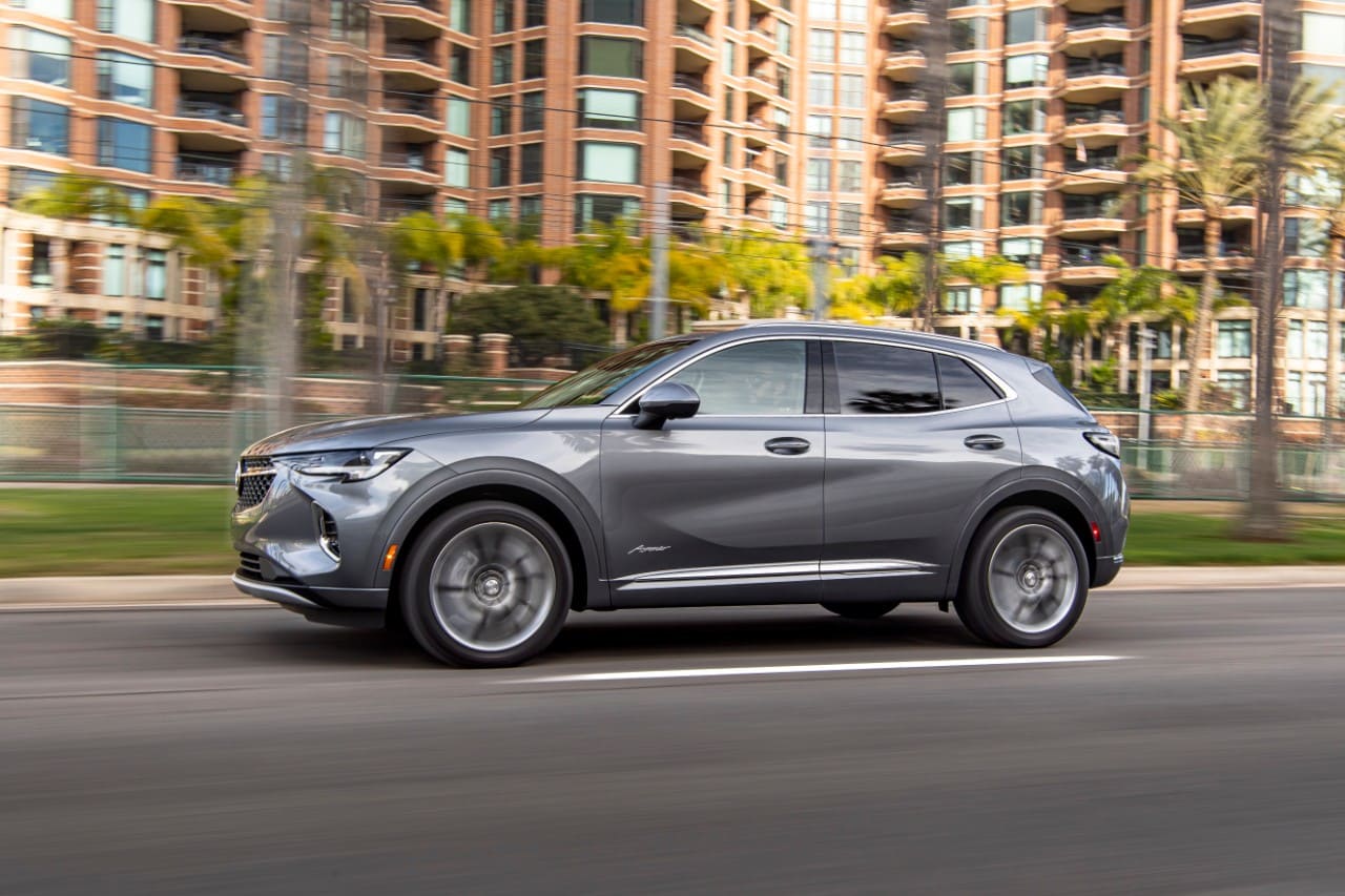 2021-Buick-Envision-Avenir-037