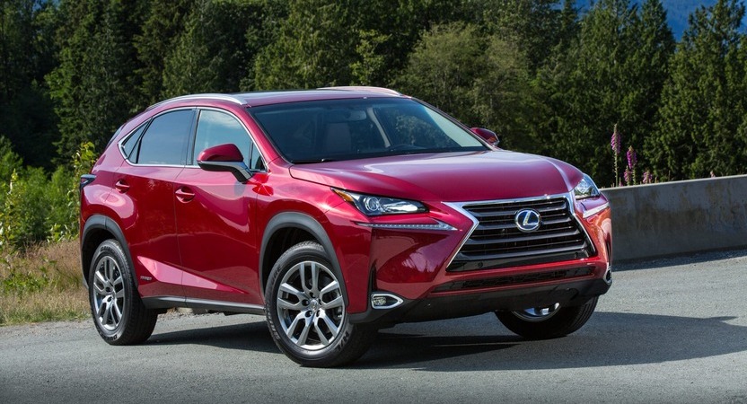 You are currently viewing Lexus NX 300 hibrido del 2021. Se mantiene vital, aunque ya llega la nueva generación.