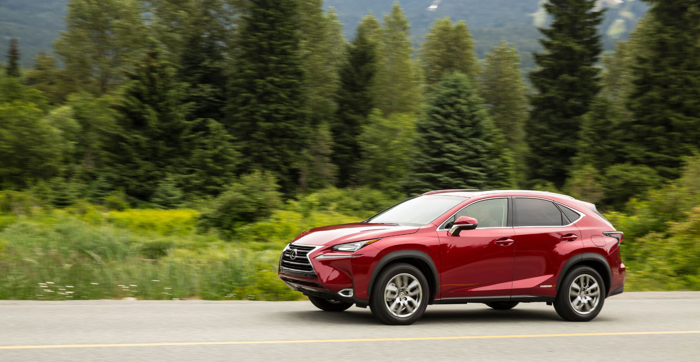 2021_Lexus_NX_300h_007
