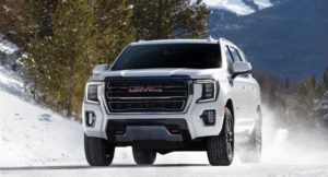 Read more about the article 2022 GMC Yukon AT4. Un SUV para familias numerosas y algo pudientes.