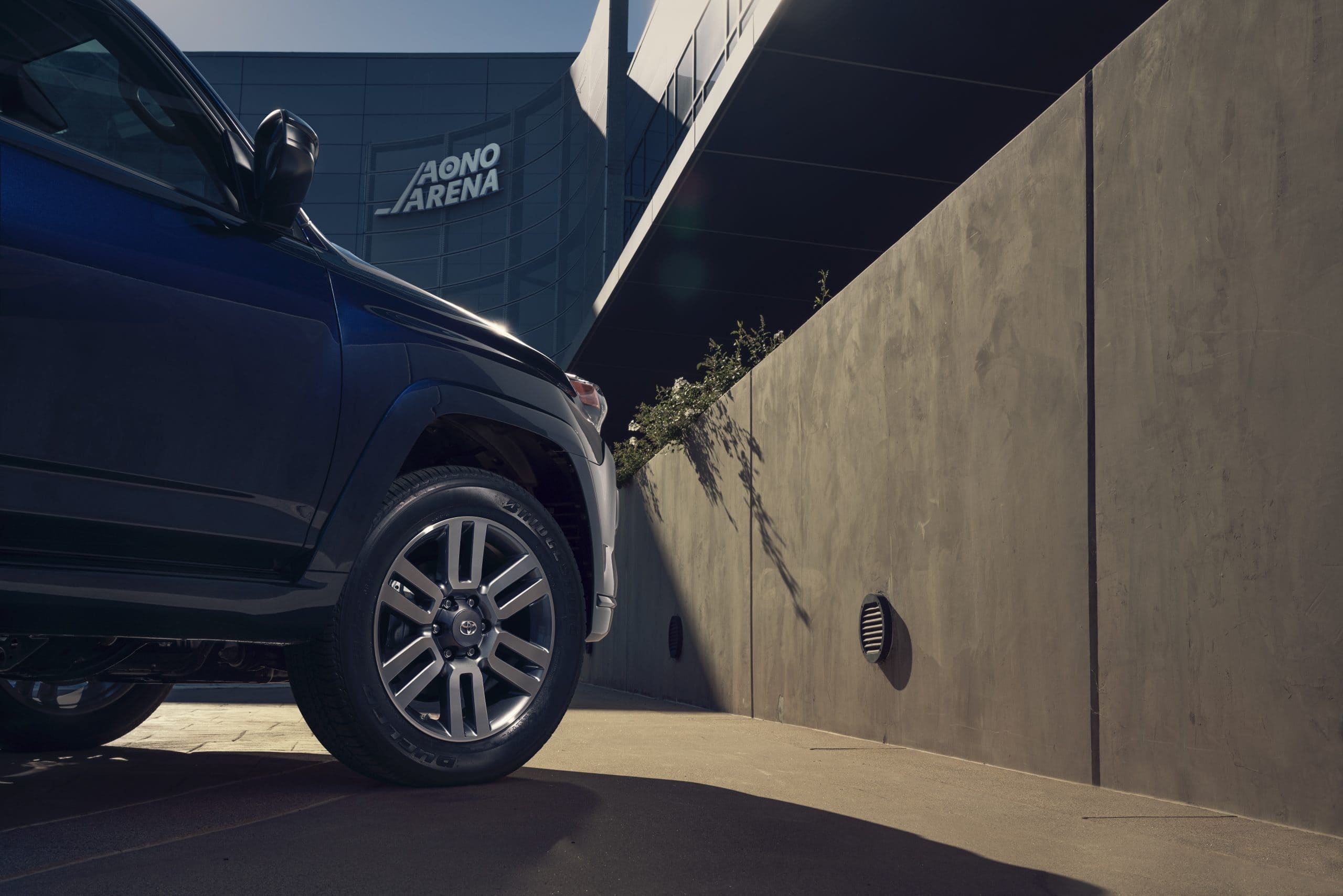 2022_Toyota_4Runner_TRD_Sport_003-scaled