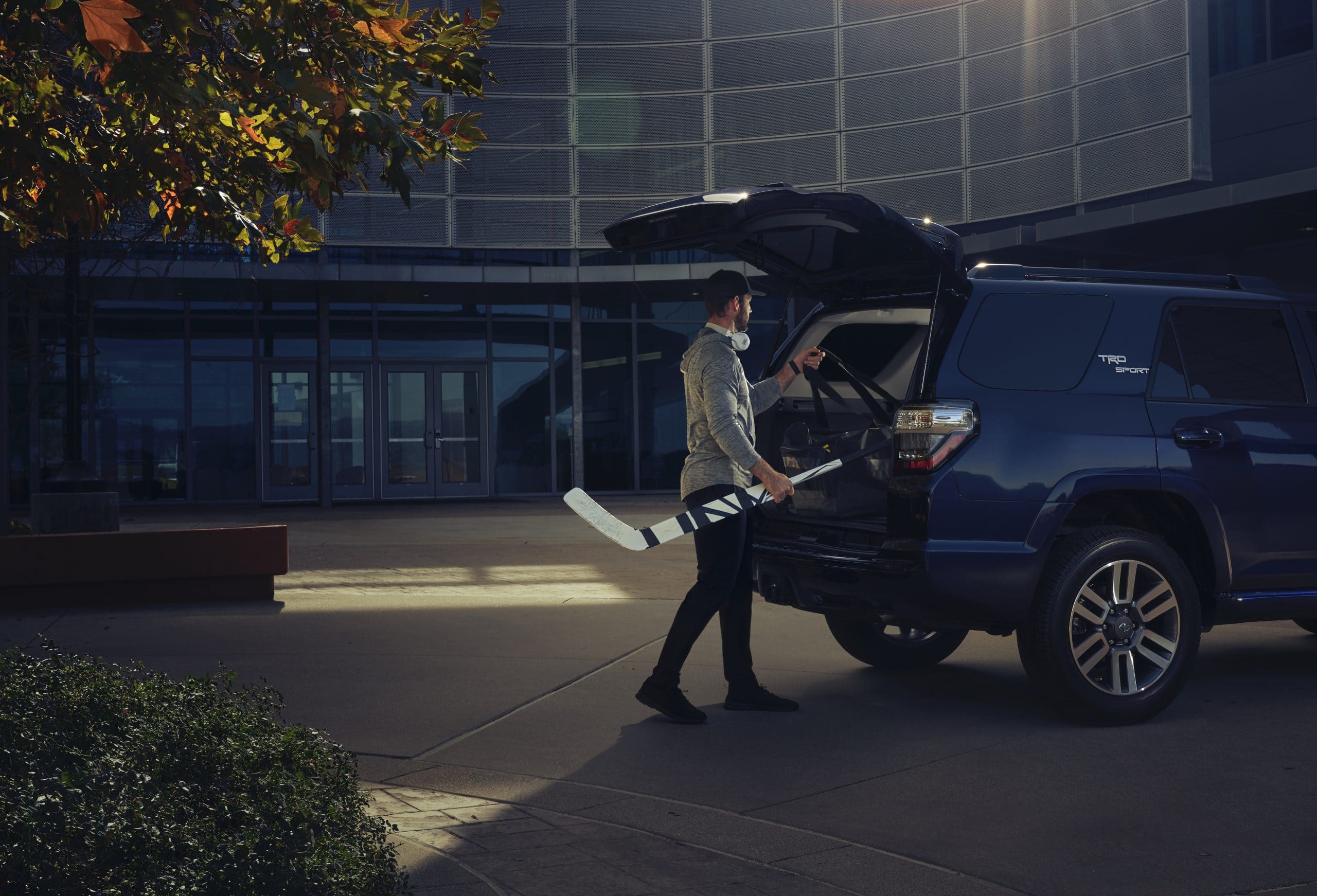 2022_Toyota_4Runner_TRD_Sport_004-scaled