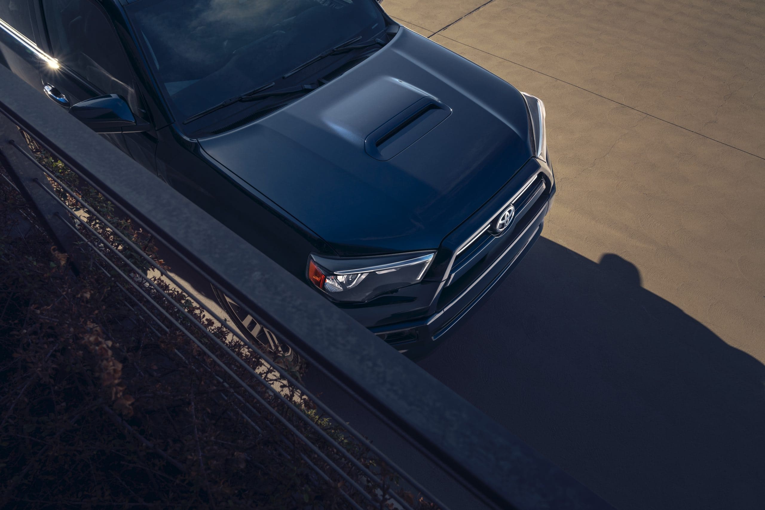 2022_Toyota_4Runner_TRD_Sport_005-scaled