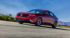 Read more about the article Honda Accord Híbrido 2023. Retocar la fórmula sin perder el encanto.