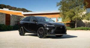 Read more about the article Lexus RX 500h F Sport Performance del 2023. Adiós al aburrimiento