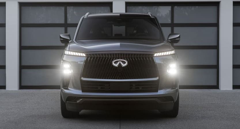 You are currently viewing Infiniti QX80. SUV que se duerme ¿se lo lleva la corriente?