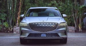 Read more about the article SUV eléctricos, ¿la nueva fórmula del éxito? El Genesis Electrified GV70 prueba suerte.