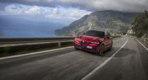 Read more about the article 2025 Alfa Romeo Stelvio. Apuesto y dinámico pero anémico en tecnología y lujo.