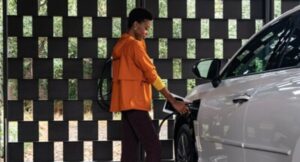 Read more about the article <strong>Lexus y ChargePoint mejoran la experiencia de carga pública y doméstica del RZ 450e</strong>