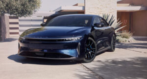 Read more about the article LUCID AIR TOURING, El Auto Electrico Americano que Pone en Evidencia el atraso de los que Llevan 100 Años en el Negocio