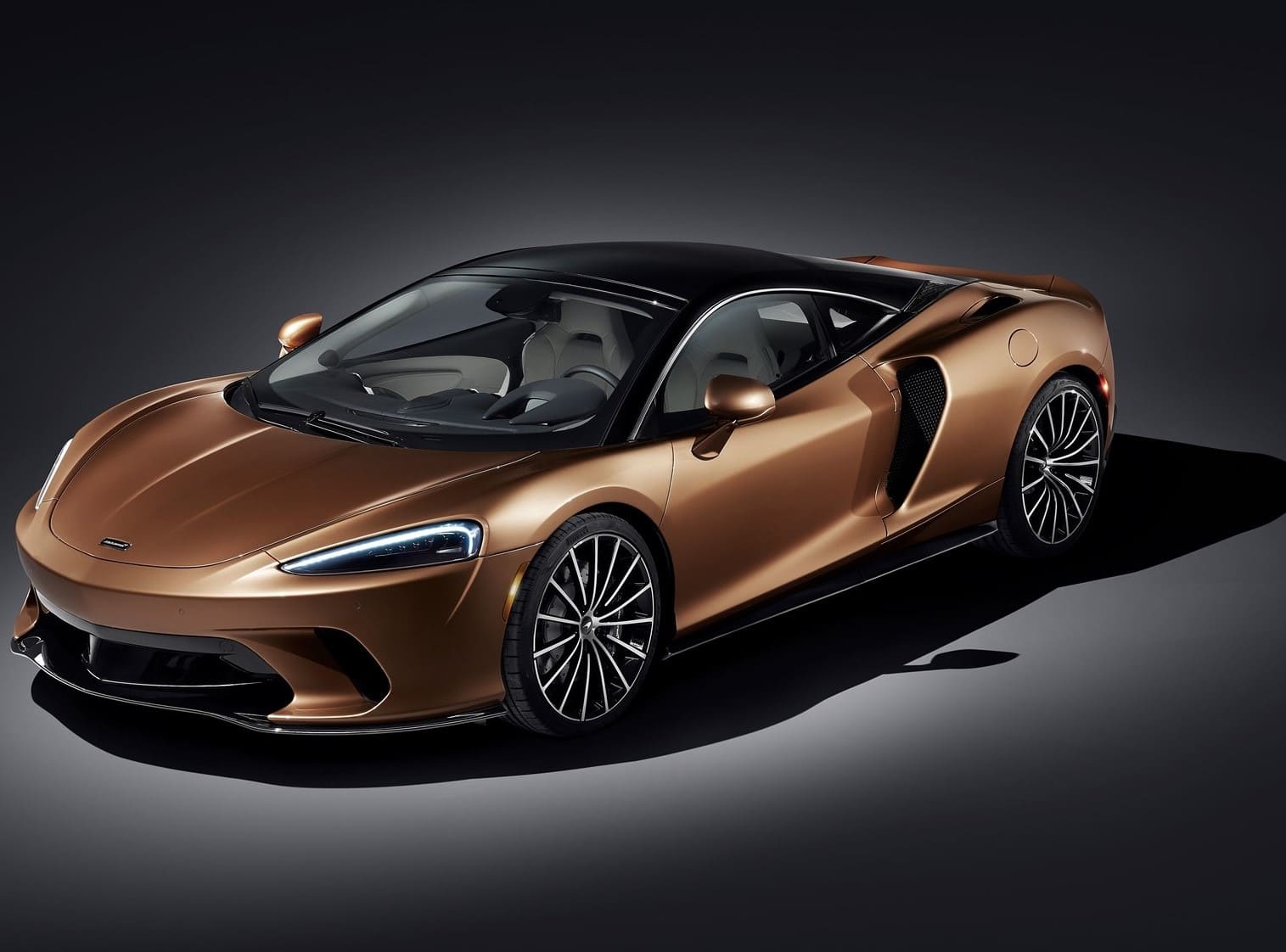 McLaren-GT-2021-12